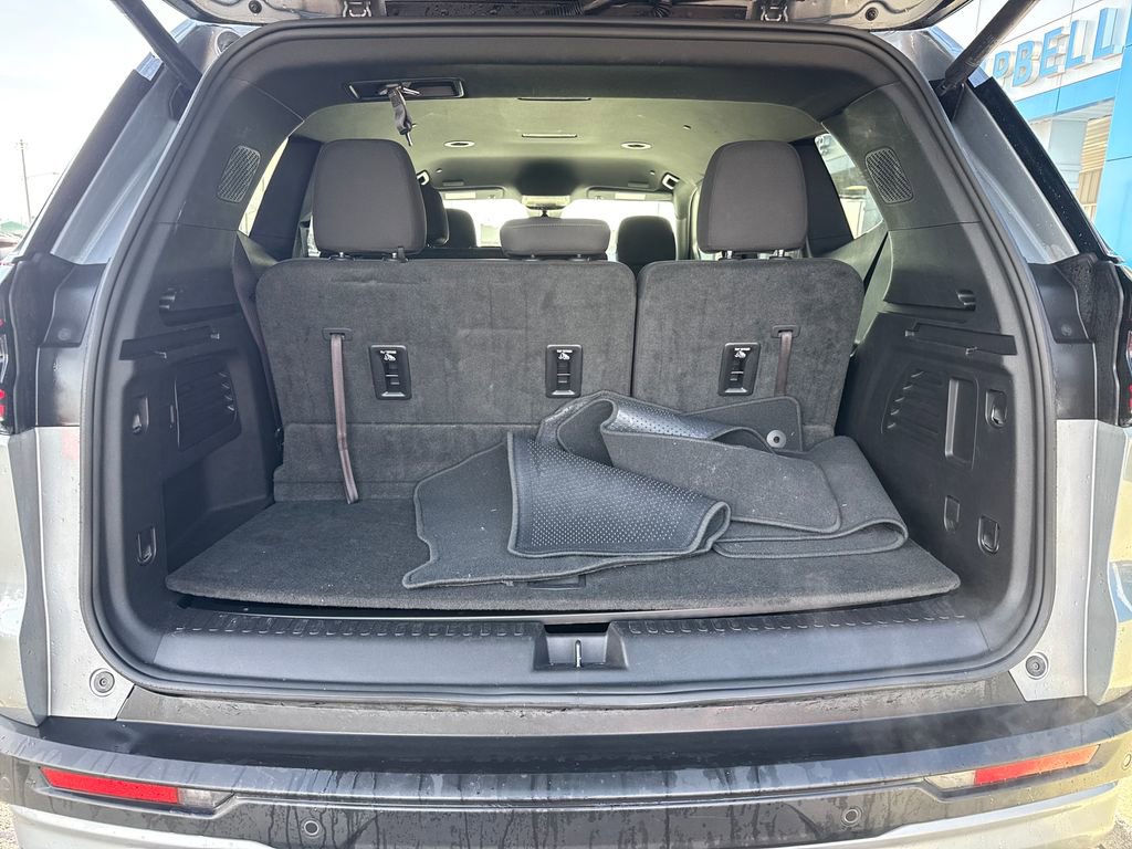 Used 2025 GMC Acadia Elevation image 24