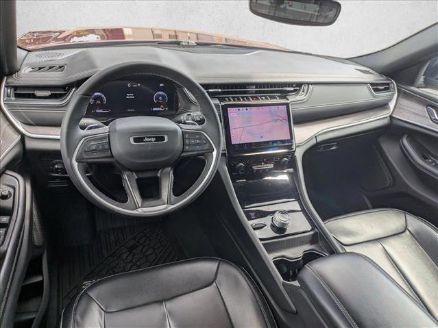 Used 2024 Jeep Grand Cherokee Limited AWD/4WD image 16