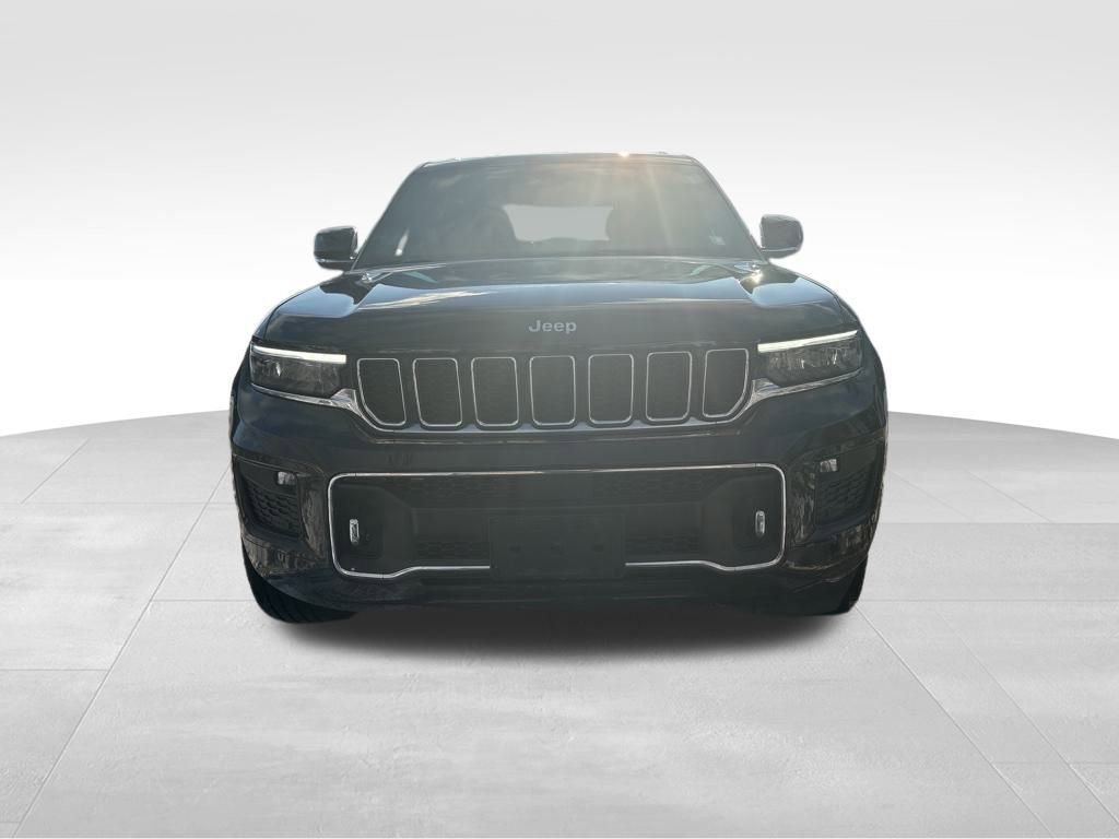 Certified 2023 Jeep Grand Cherokee Overland w/ Luxury Tech Group IV image 16