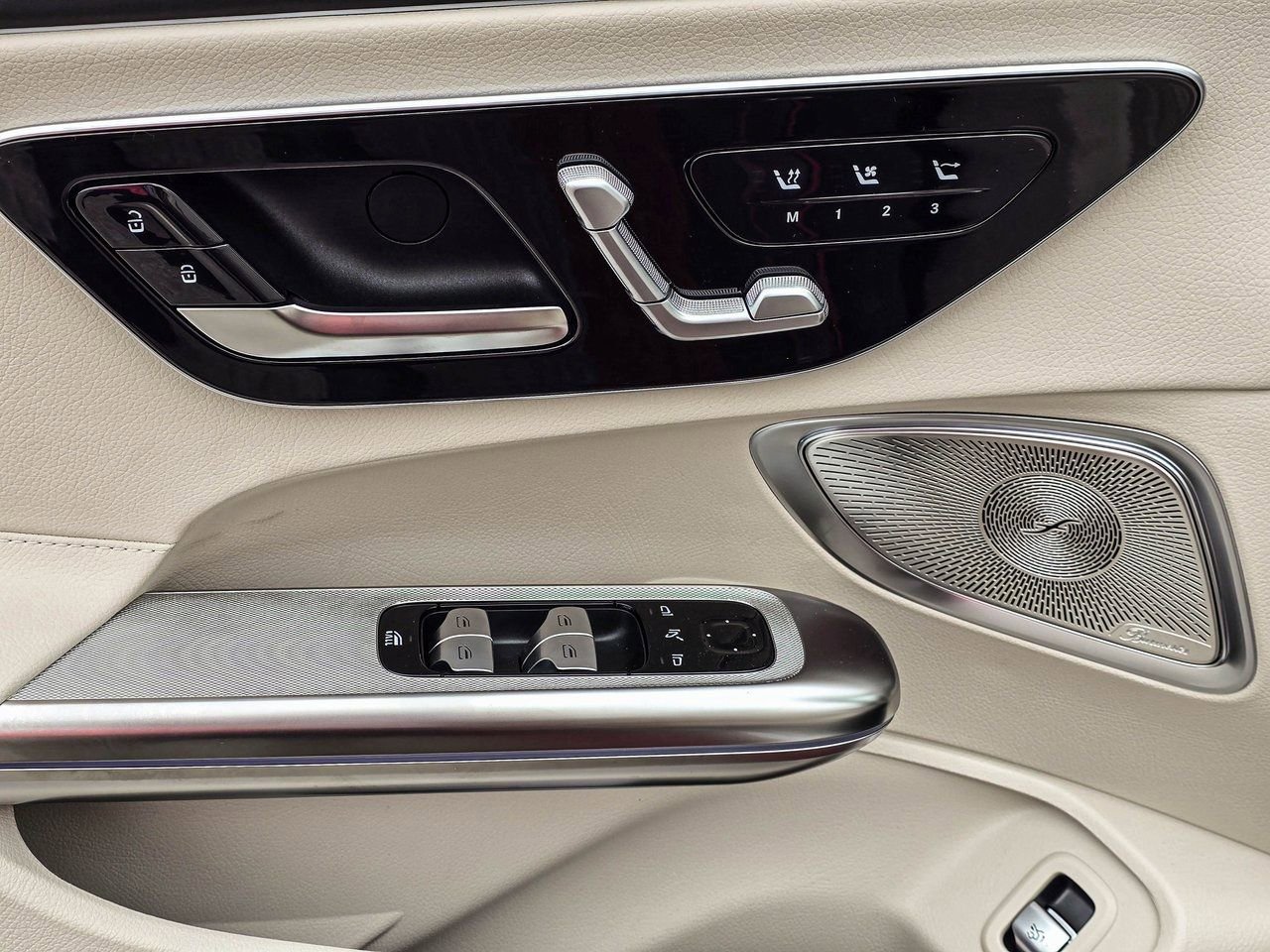 New 2026 Mercedes-Benz CLE 300 4MATIC Cabriolet image 12