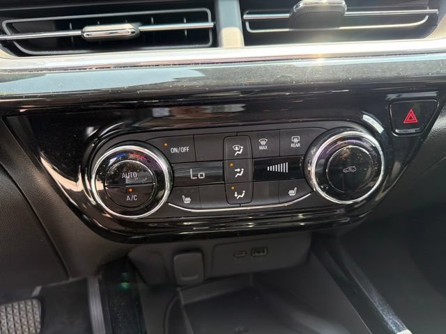Used 2024 Chevrolet Trax ACTIV w/ Sunroof Package FWD image 21