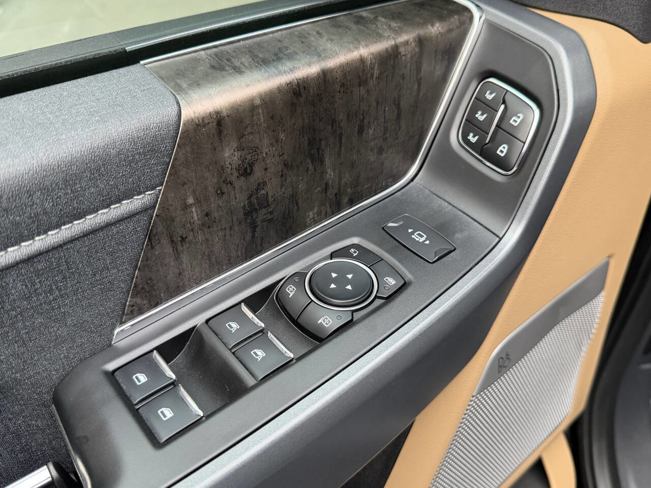 Used 2023 Ford F250 Lariat w/ Lariat Ultimate Package image 20