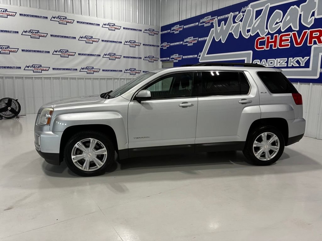 Used 2017 GMC Terrain SLE FWD image 3