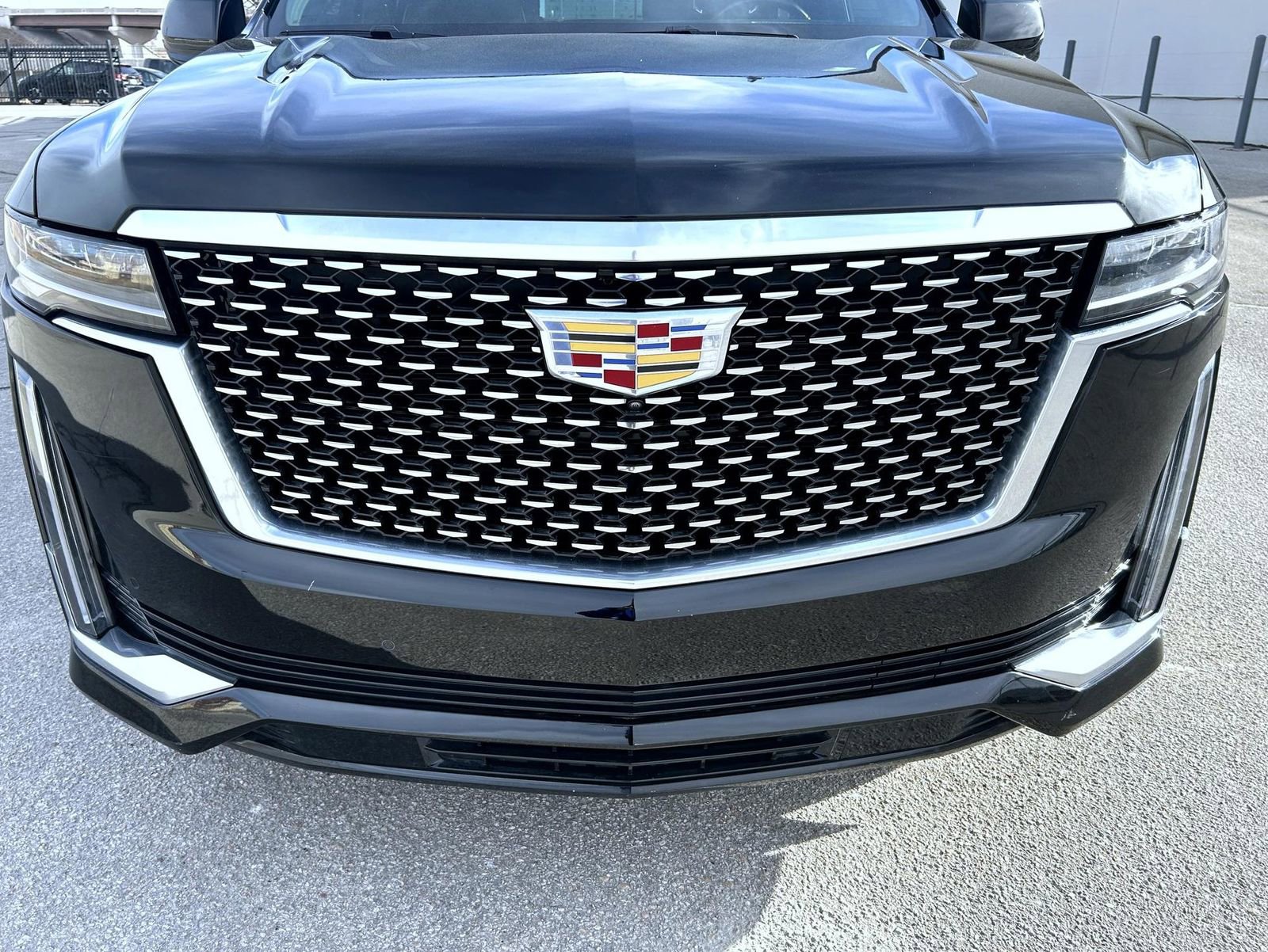 Certified 2023 Cadillac Escalade ESV Premium Luxury image 9