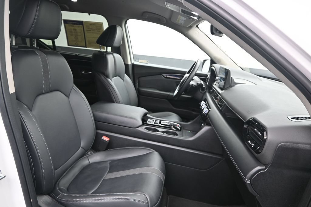 Used 2023 Honda Pilot EX-L image 11