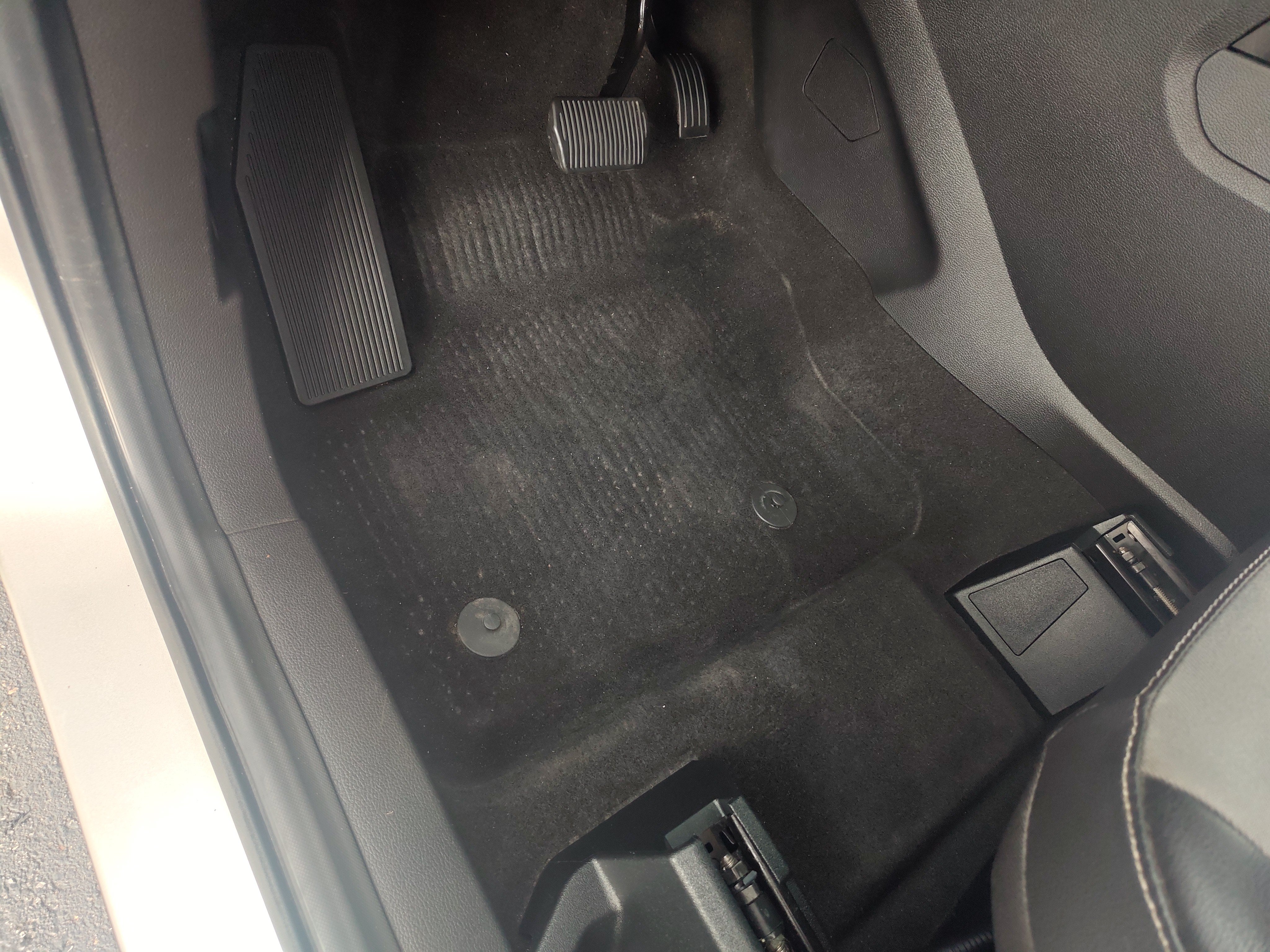 Used 2018 Ford Escape SE w/ SE Sport Appearance Package AWD/4WD image 11