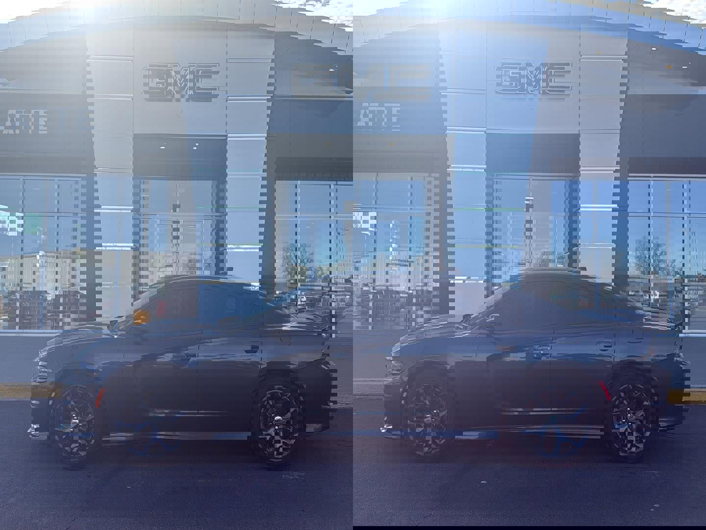 Used 2019 Dodge Charger GT image 1