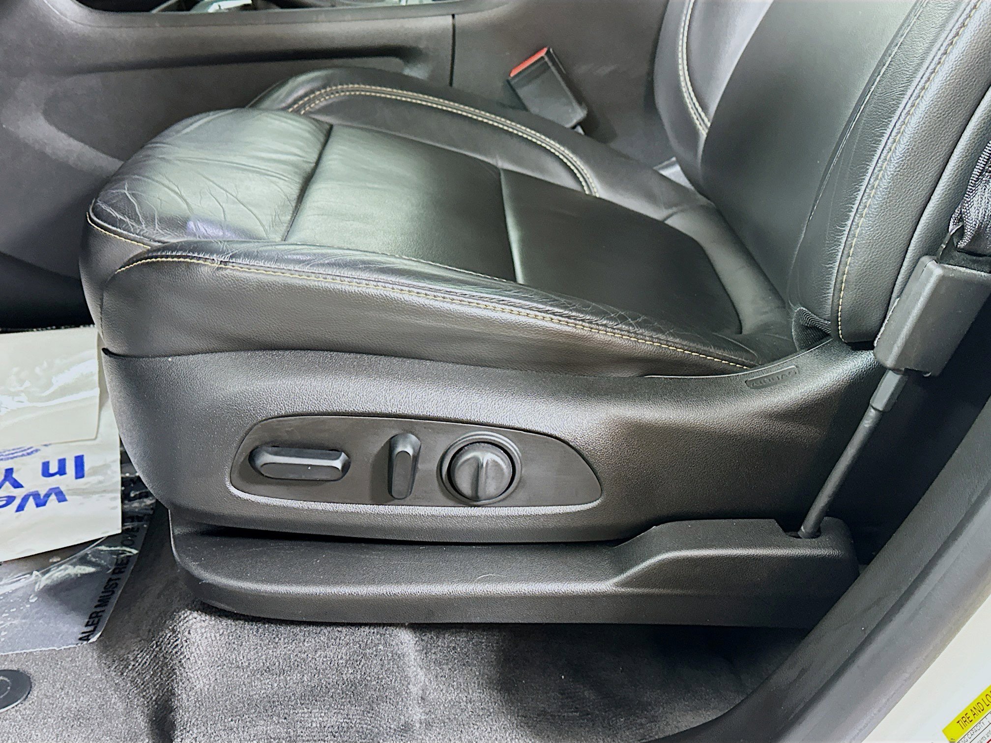 Used 2020 Chevrolet Traverse LT w/ LT Premium Package image 19