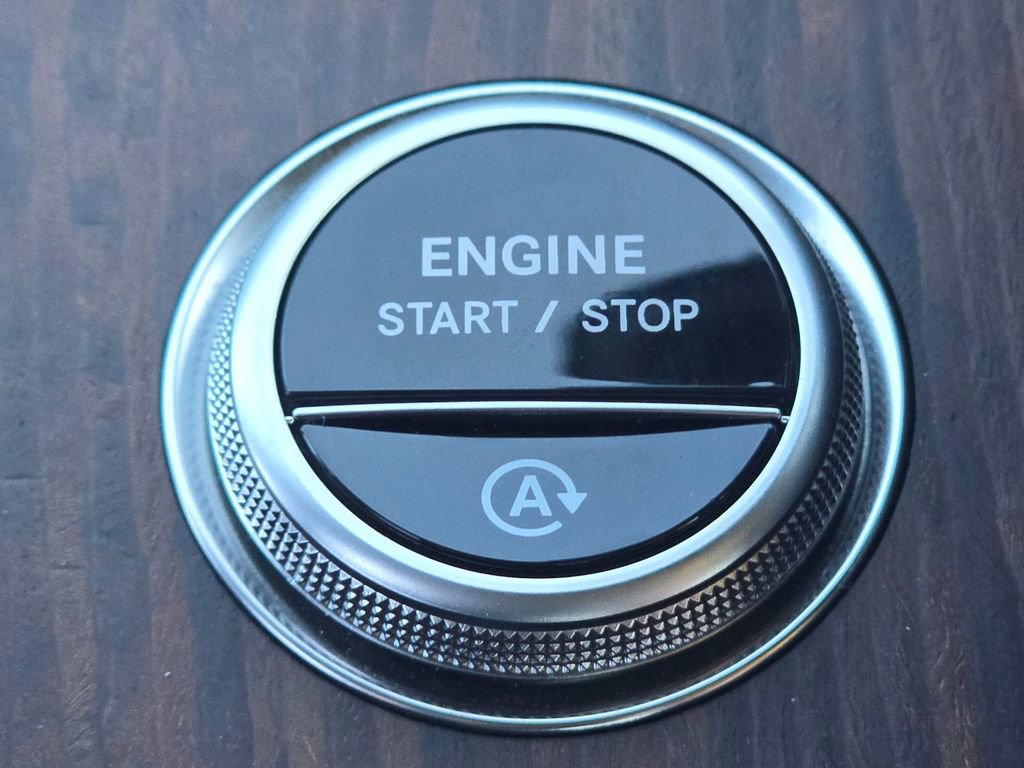 Used 2026 Mercedes-Benz C 300 4MATIC Sedan image 35