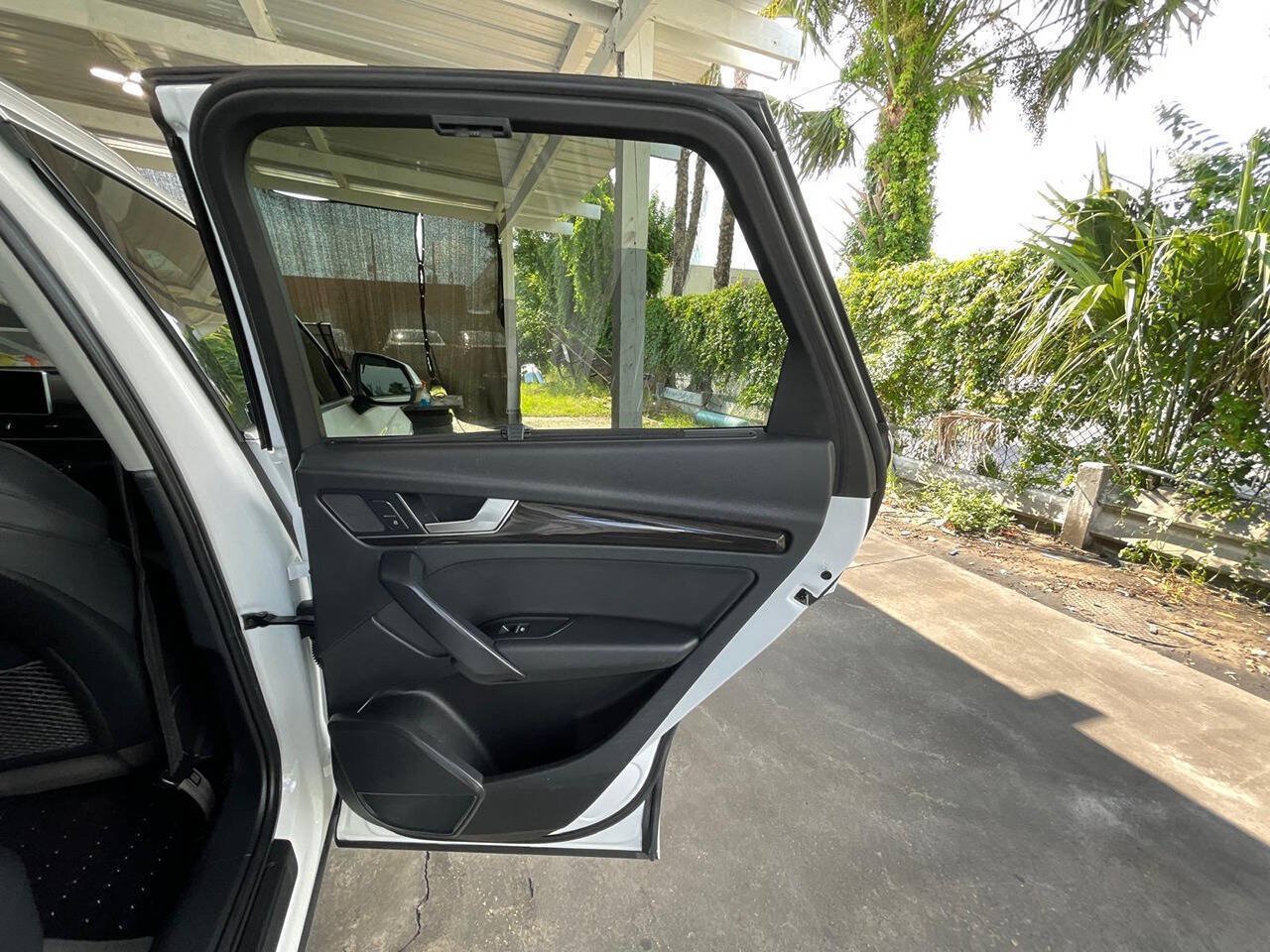 Used 2018 Audi Q5 2.0T Premium Plus w/ Premium Plus Package AWD/4WD image 12