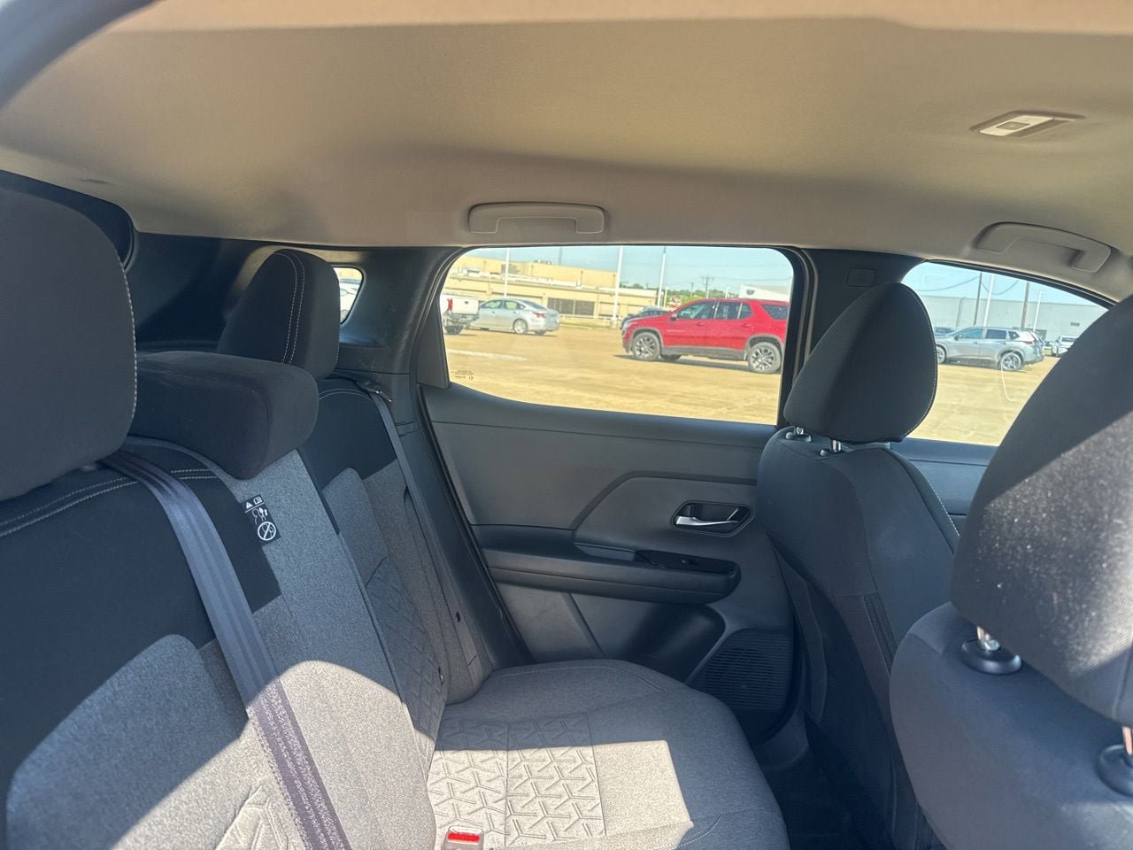 Certified 2025 Nissan Kicks SV w/ Charging Package FWD image 33