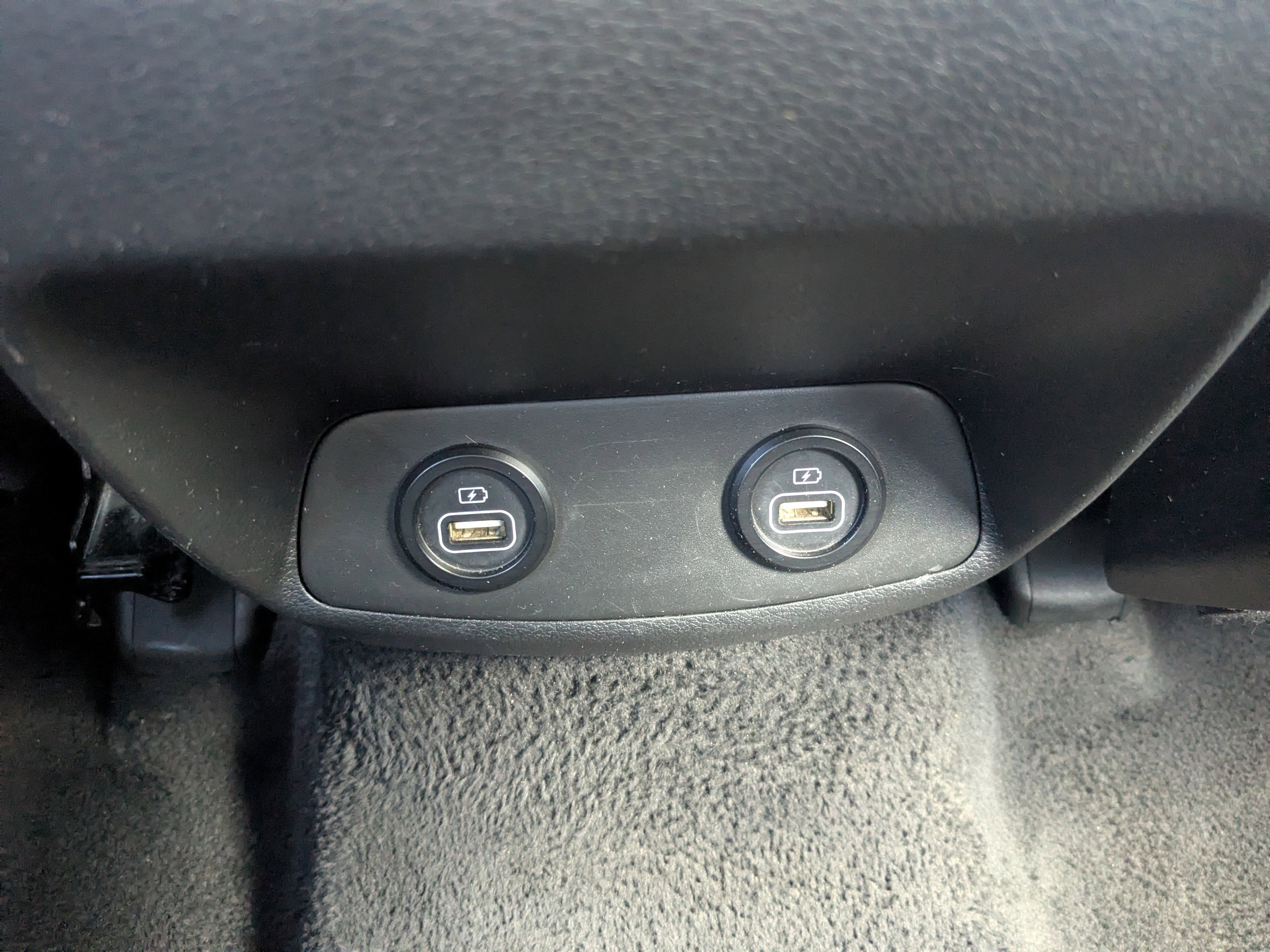 Used 2023 Hyundai Santa Fe SEL FWD image 15