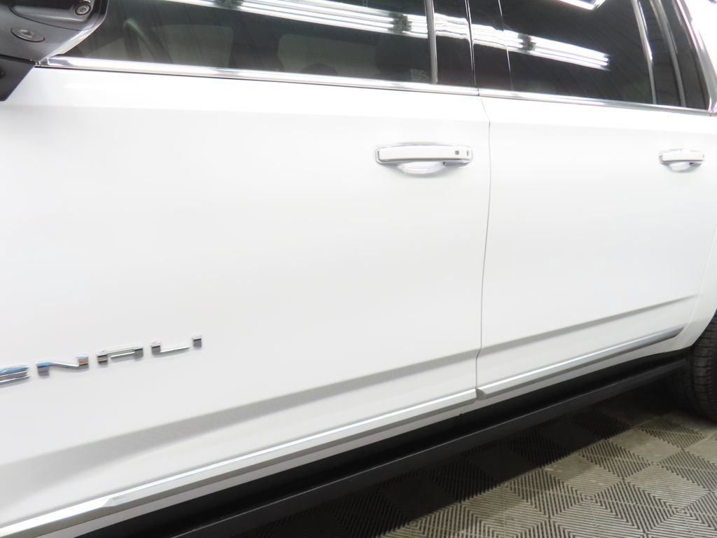 Used 2023 GMC Yukon XL Denali w/ Max Trailering Package AWD/4WD image 45