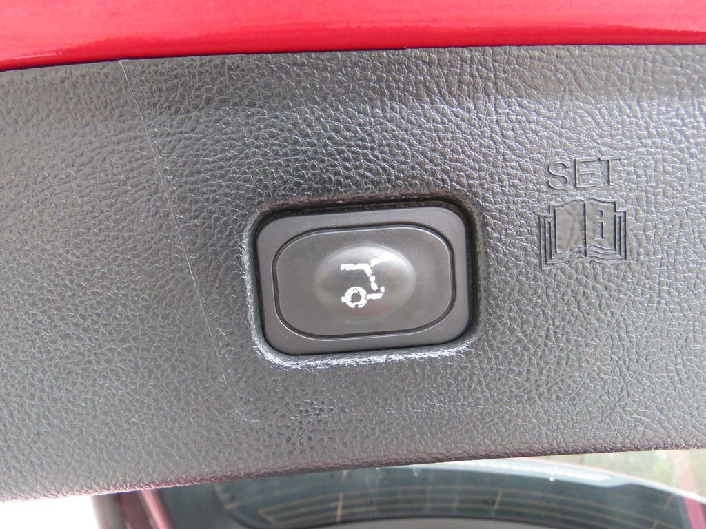 Used 2021 Ford Edge ST w/ Equipment Group 401A image 18