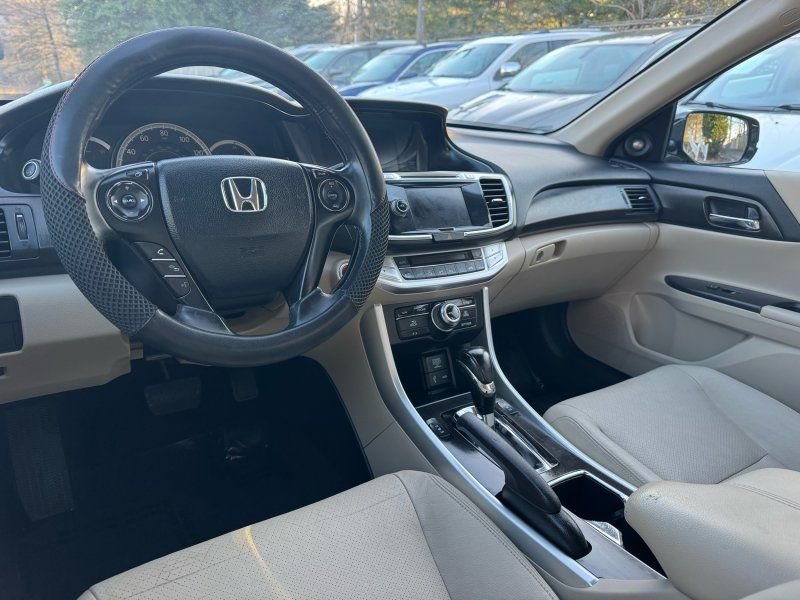 Used 2015 Honda Accord EX-L image 13