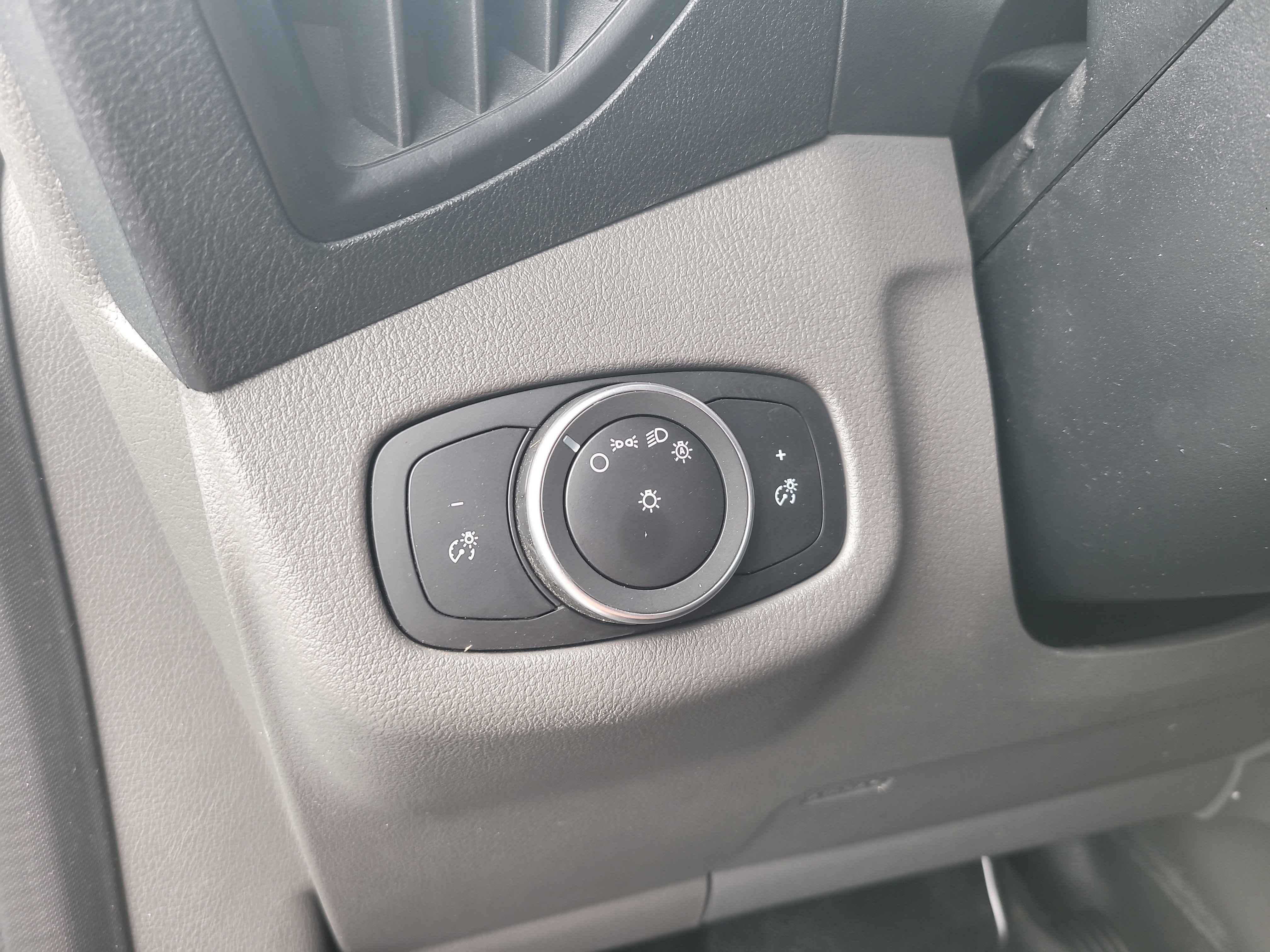 Used 2023 Ford Transit Connect XL image 31