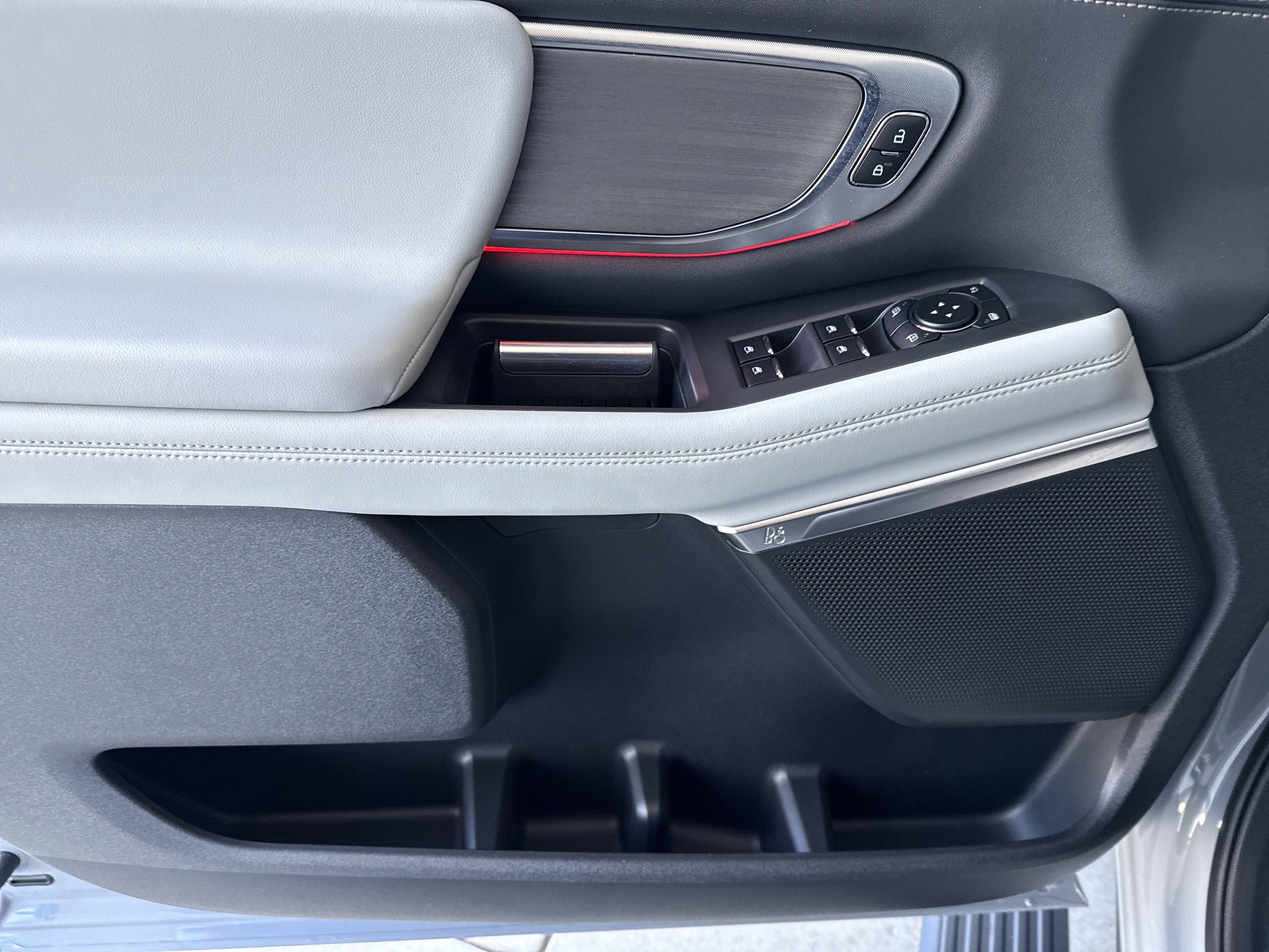 Certified 2025 Ford Expedition Max Platinum image 26