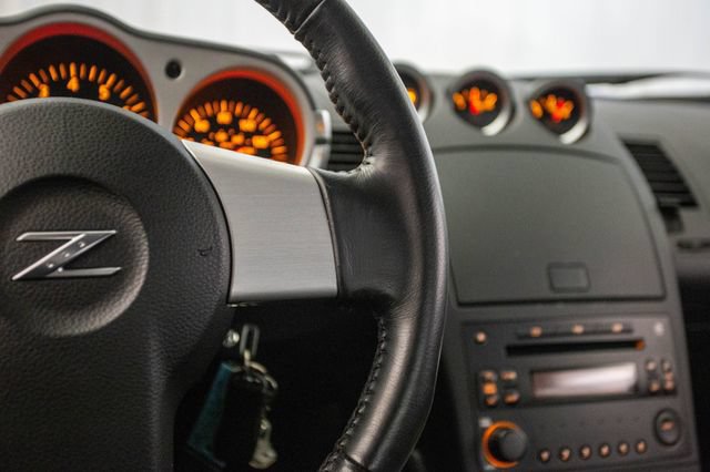 Used 2005 Nissan 350Z Coupe w/ (N93) Cargo Convenience Pkg RWD image 44