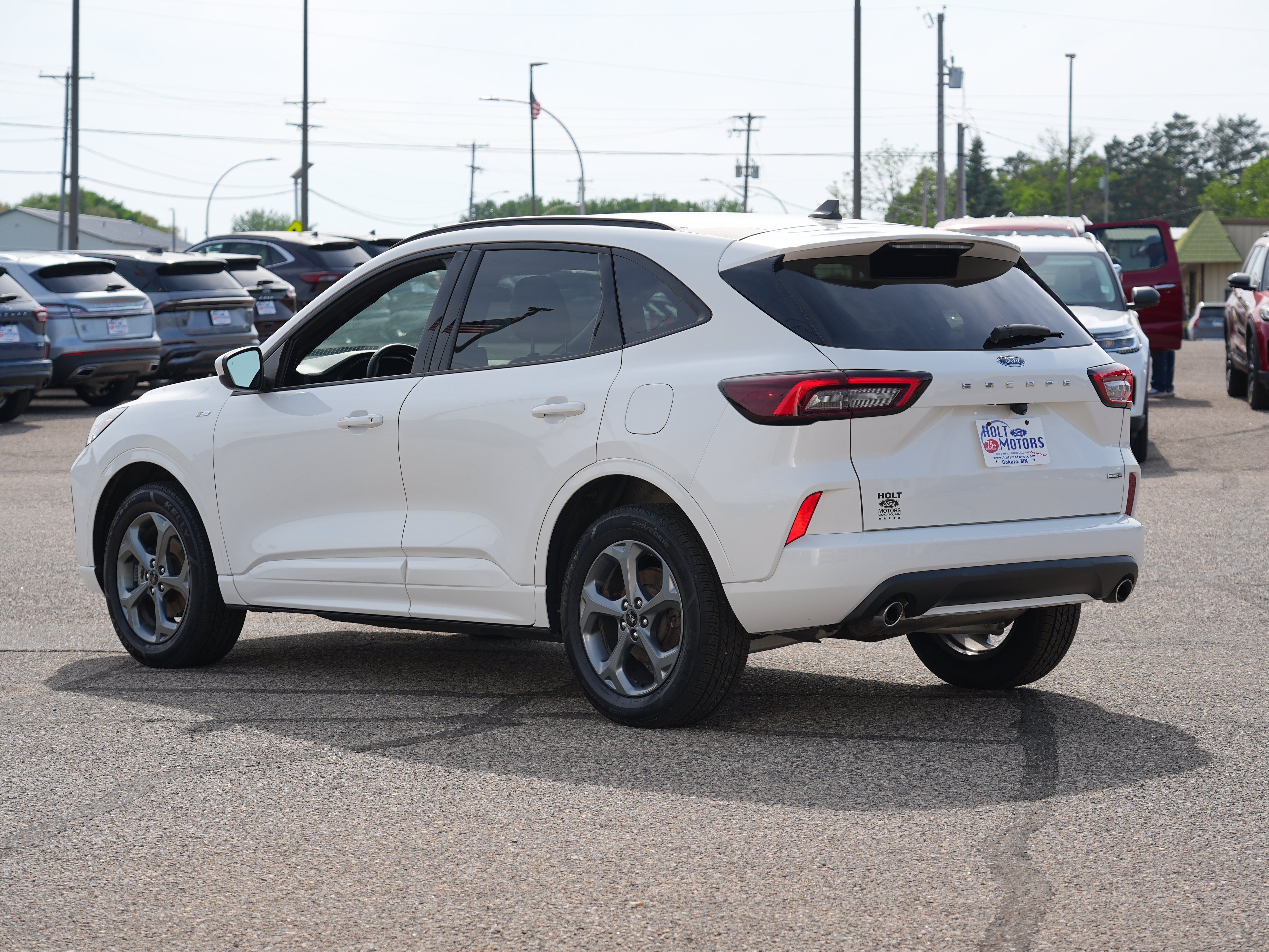 Used 2023 Ford Escape ST-Line Select AWD/4WD image 6