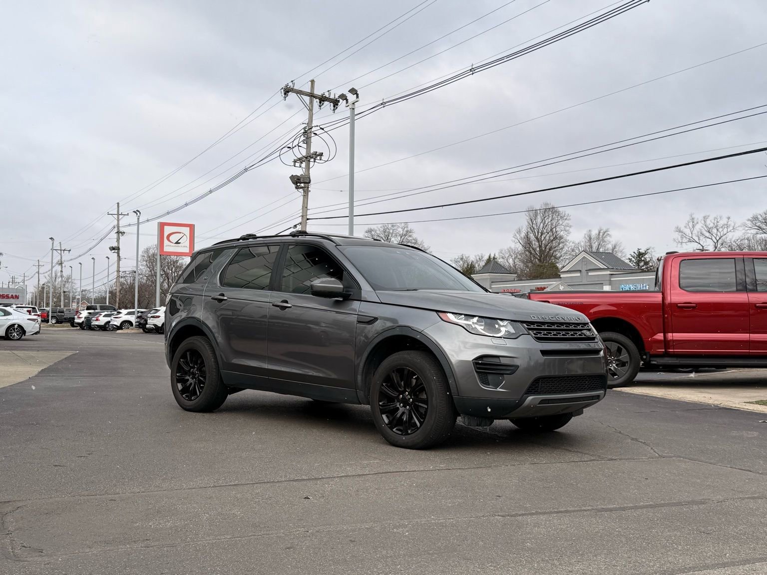 Used 2016 Land Rover Discovery Sport SE image 10
