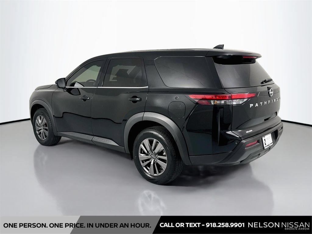 Used 2022 Nissan Pathfinder S FWD image 7