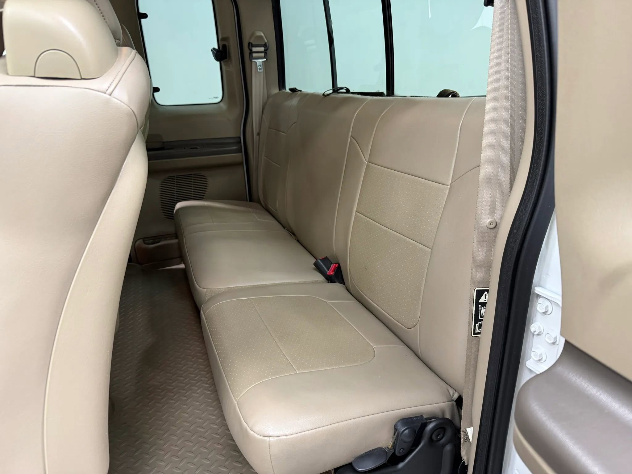 Used 2002 Ford F350 2WD SuperCab DRW Super Duty image 16