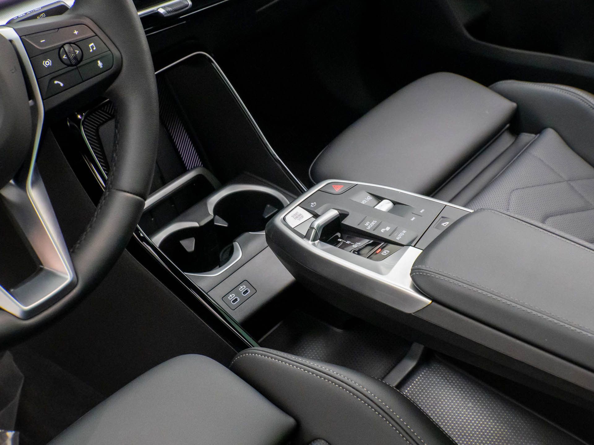 Certified 2025 BMW X2 xDrive28i w/ Premium Package image 13