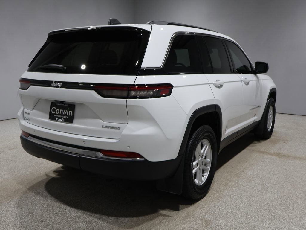 Used 2025 Jeep Grand Cherokee Laredo w/ Luxury Tech Group I image 2