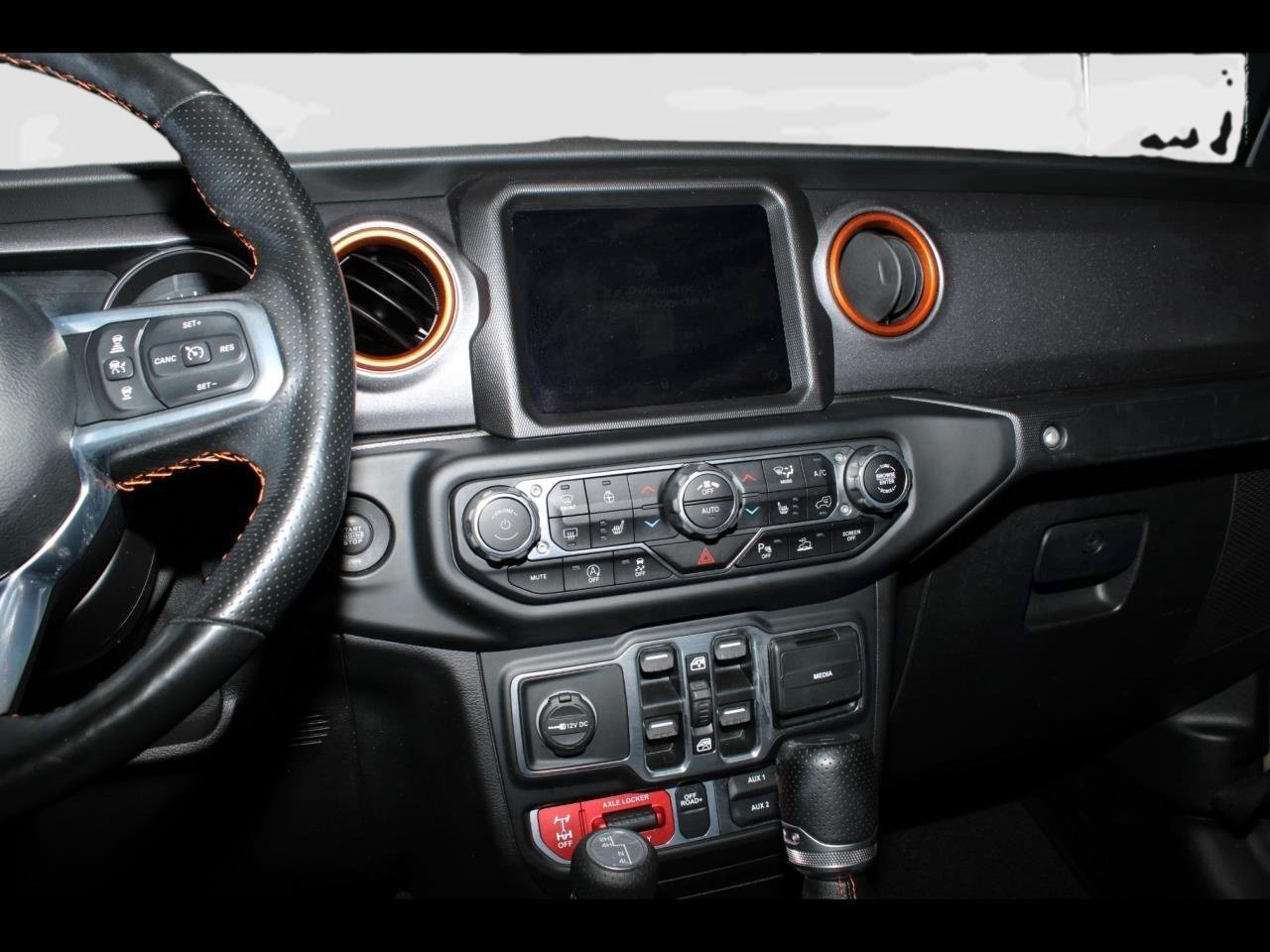 Used 2021 Jeep Gladiator Mojave AWD/4WD image 17
