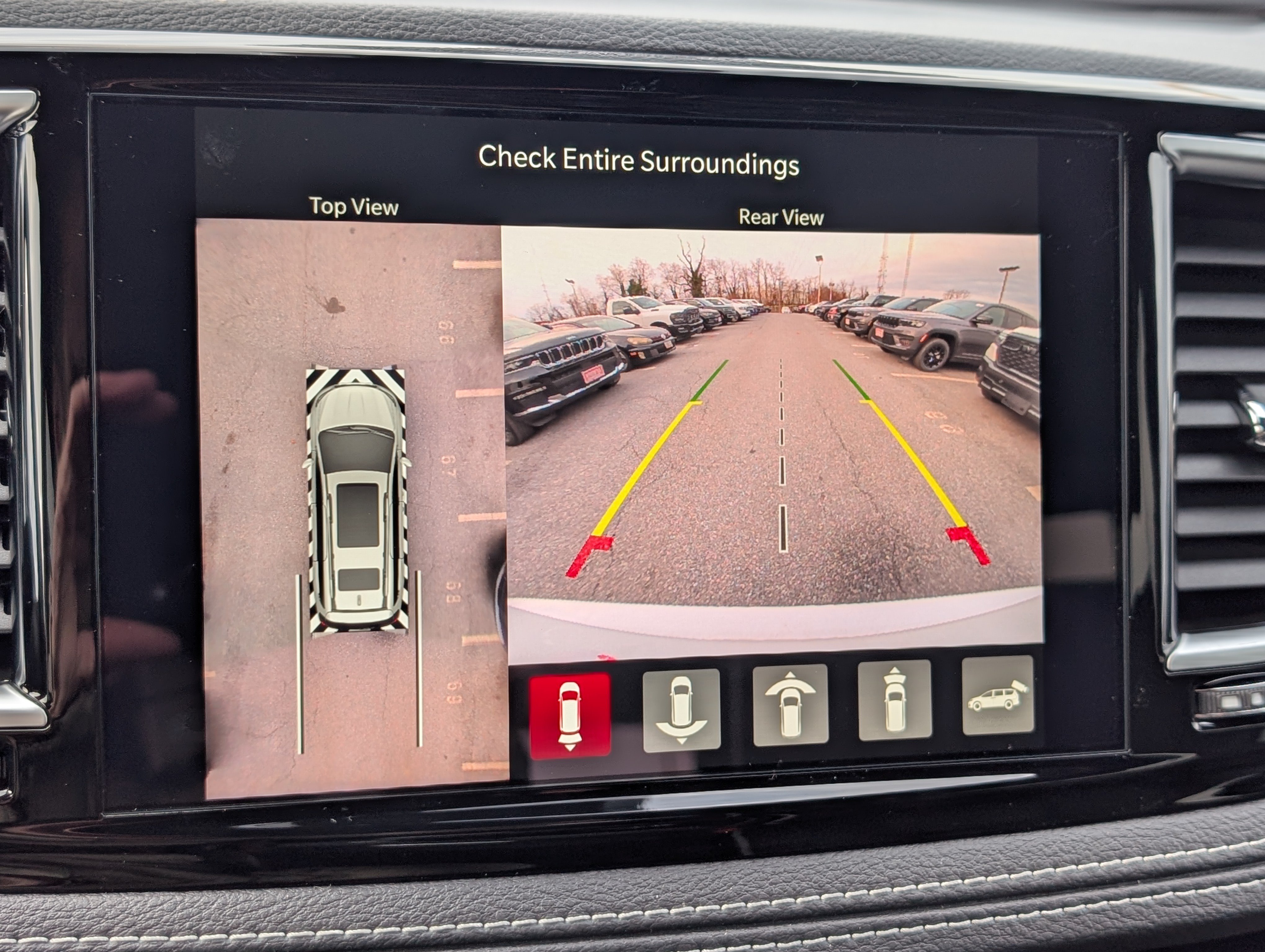 New 2026 Chrysler Pacifica Limited AWD/4WD image 30