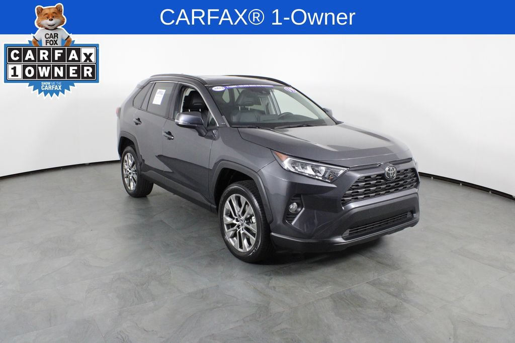 Used 2019 Toyota RAV4 XLE Premium w/ Cold Weather Package FWD image 4