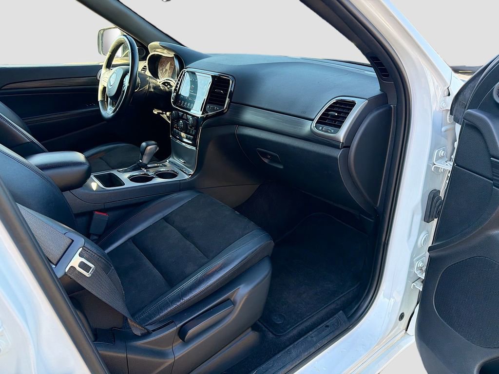 Used 2019 Jeep Grand Cherokee Altitude image 15