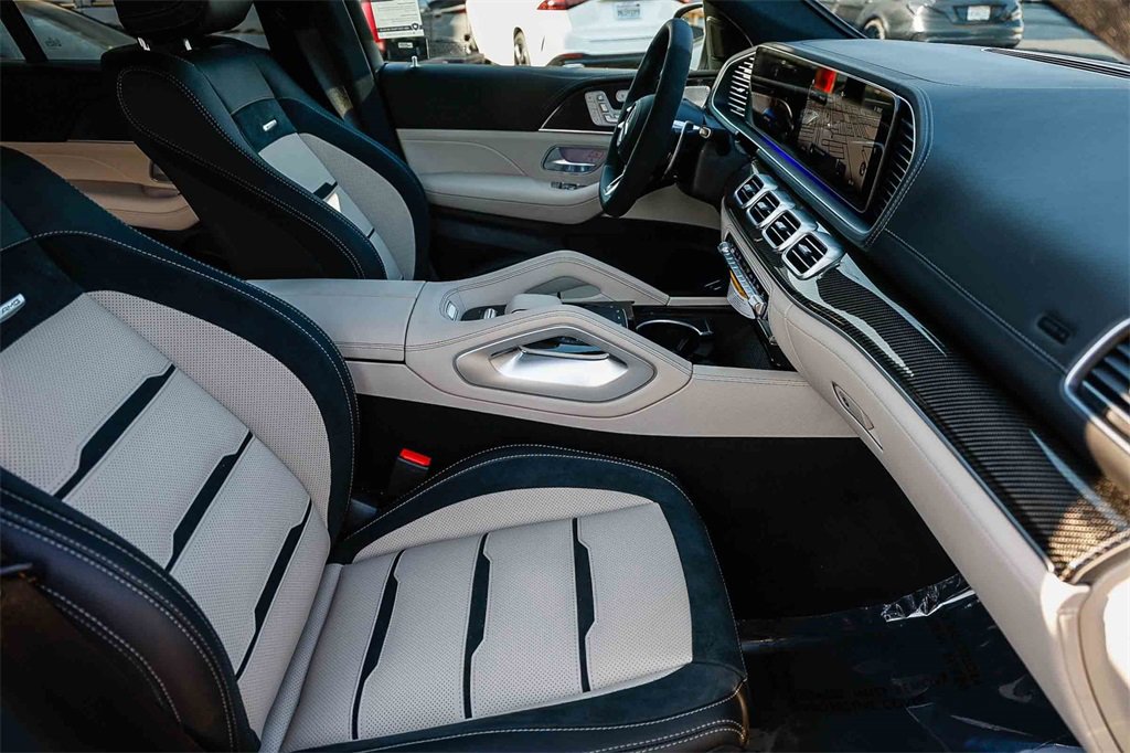 New 2026 Mercedes-Benz GLE 53 AMG 4MATIC Coupe image 17