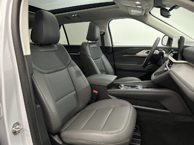 New 2026 Ford Explorer Active w/ Active Comfort Package AWD/4WD image 30