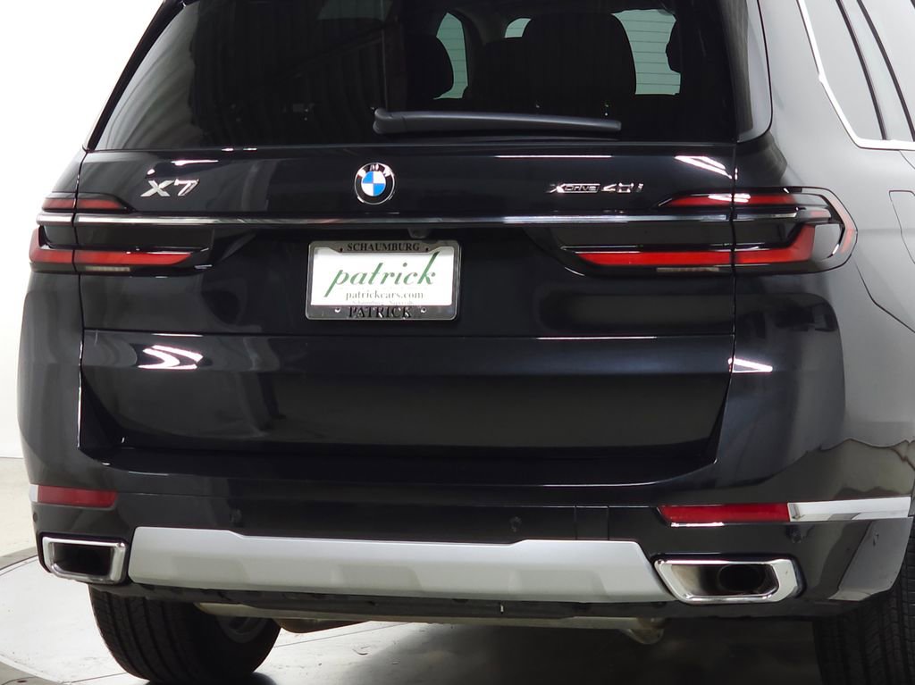Used 2026 BMW X7 xDrive40i AWD/4WD image 11