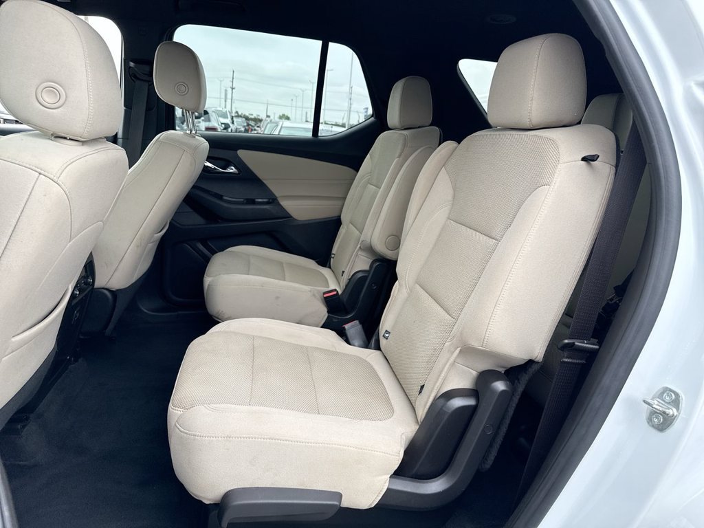 Used 2022 Chevrolet Traverse LT AWD/4WD image 23