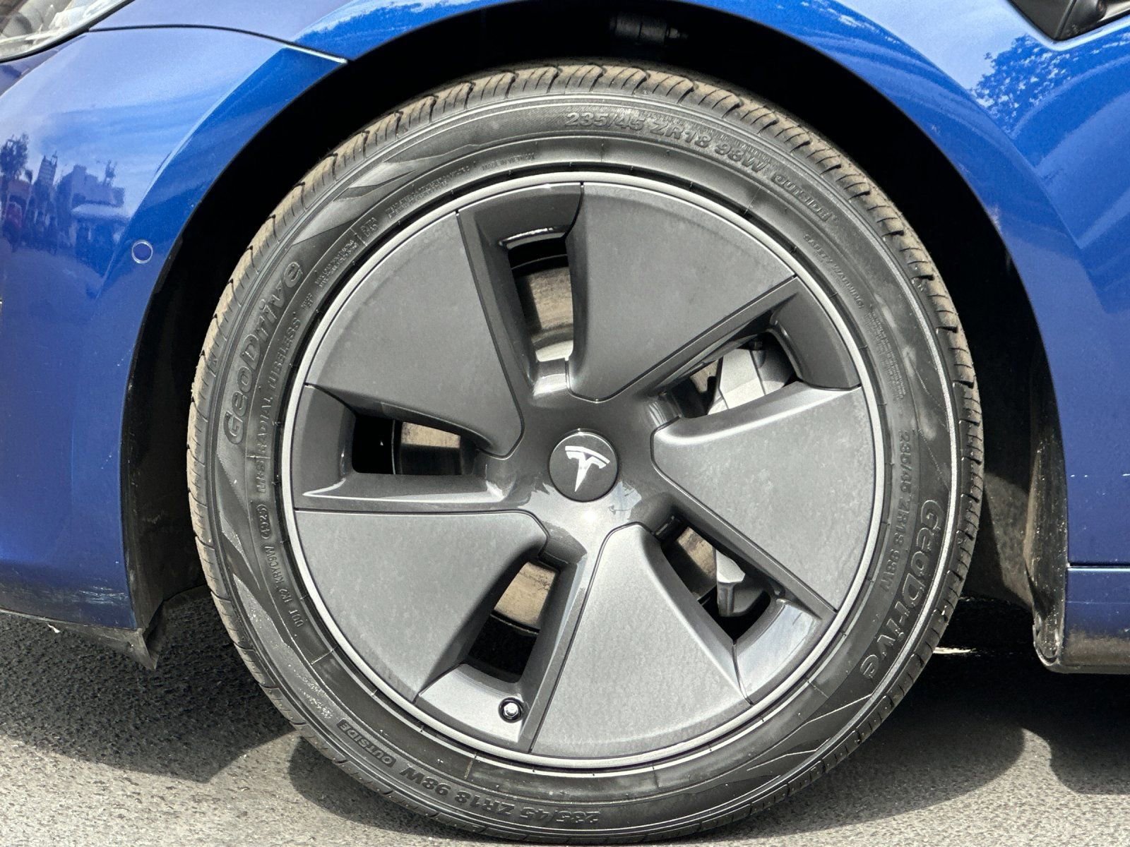 Used 2021 Tesla Model 3 Standard Range Plus RWD image 29