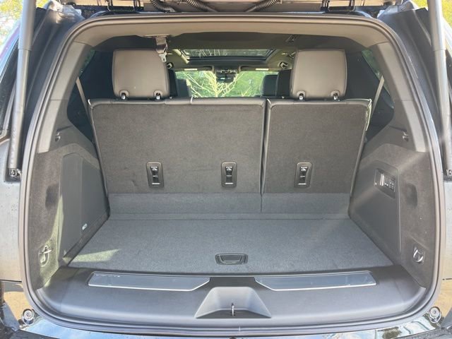 New 2026 Cadillac Escalade Luxury w/ Touring Package RWD image 7