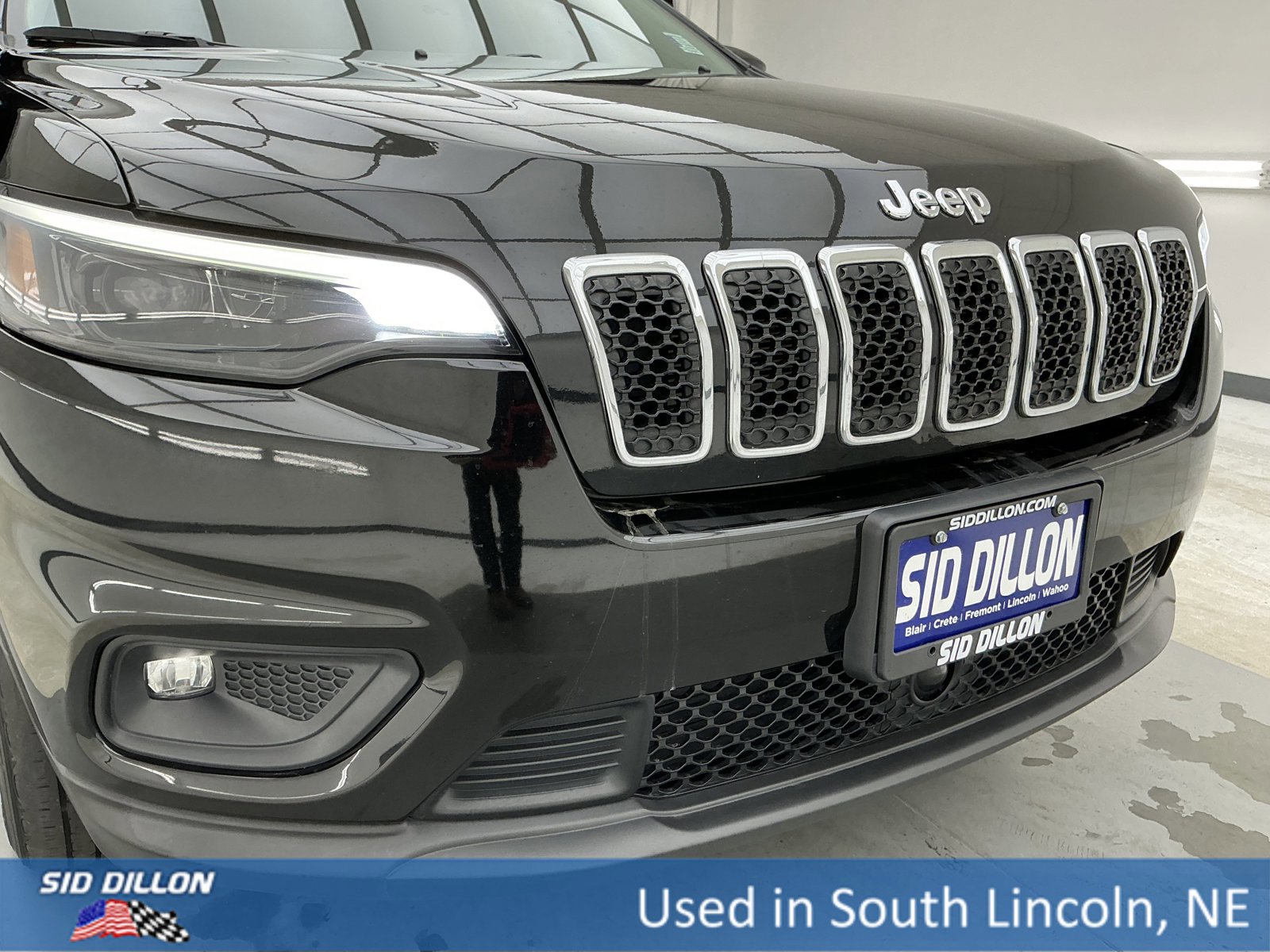 Used 2021 Jeep Cherokee Latitude Lux w/ Mopar Interior Package image 26