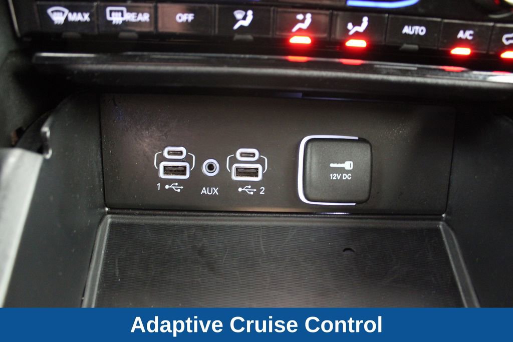 Used 2025 Jeep Grand Cherokee Altitude AWD/4WD image 19
