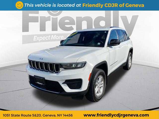 Used 2023 Jeep Grand Cherokee Laredo w/ Luxury Tech Group I