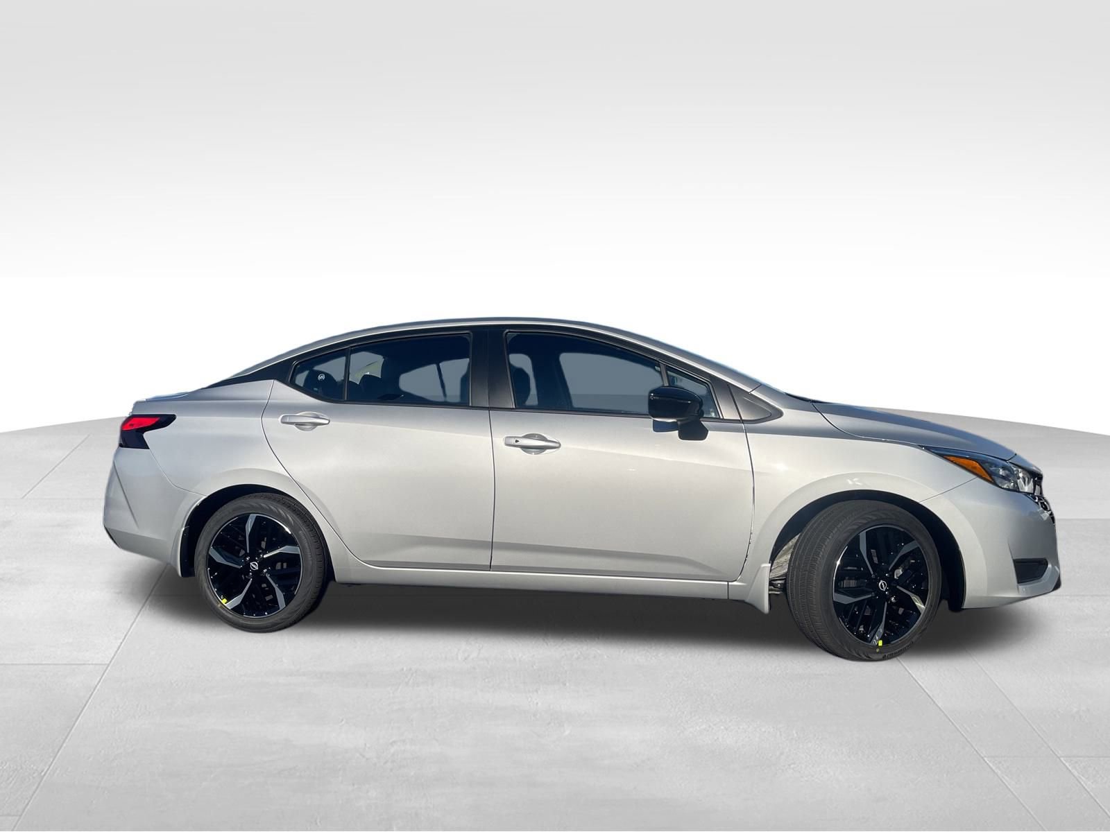 New 2025 Nissan Versa SR w/ Trunk Package image 10