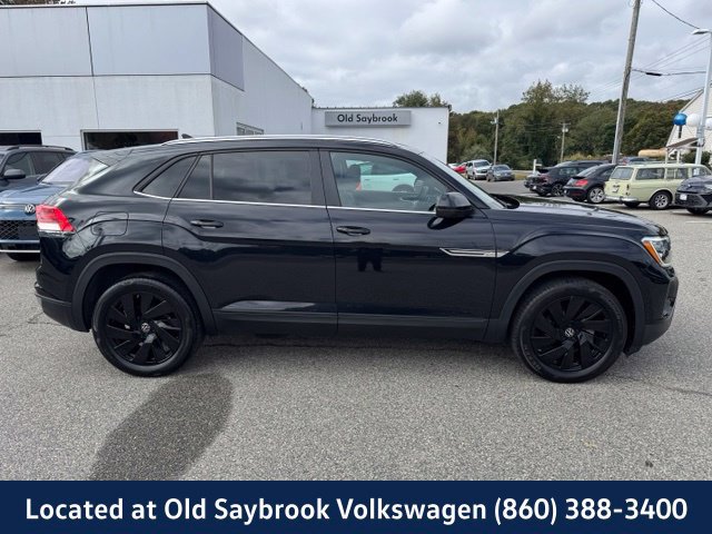 Certified 2024 Volkswagen Atlas Cross Sport SE AWD/4WD image 4