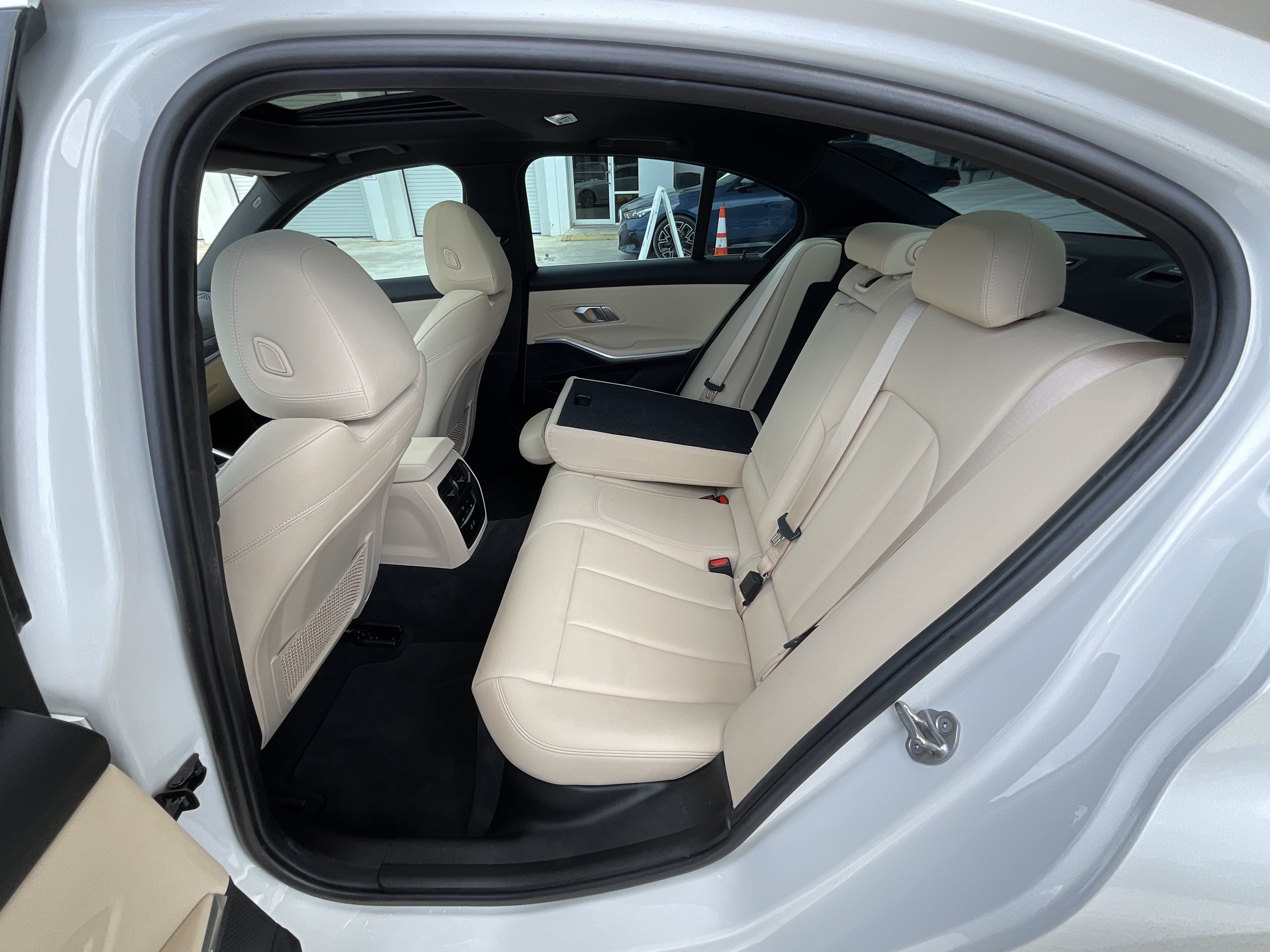 Used 2021 BMW 330i Sedan w/ Convenience Package RWD image 27