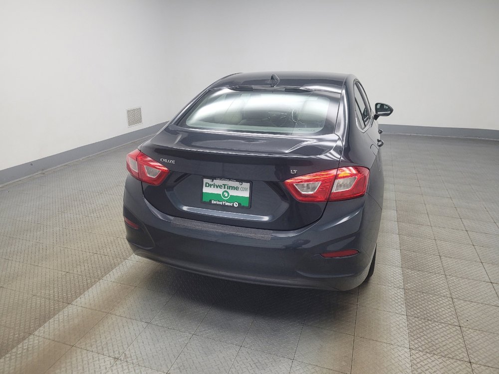 Used 2017 Chevrolet Cruze LT w/ Convenience Package FWD image 7