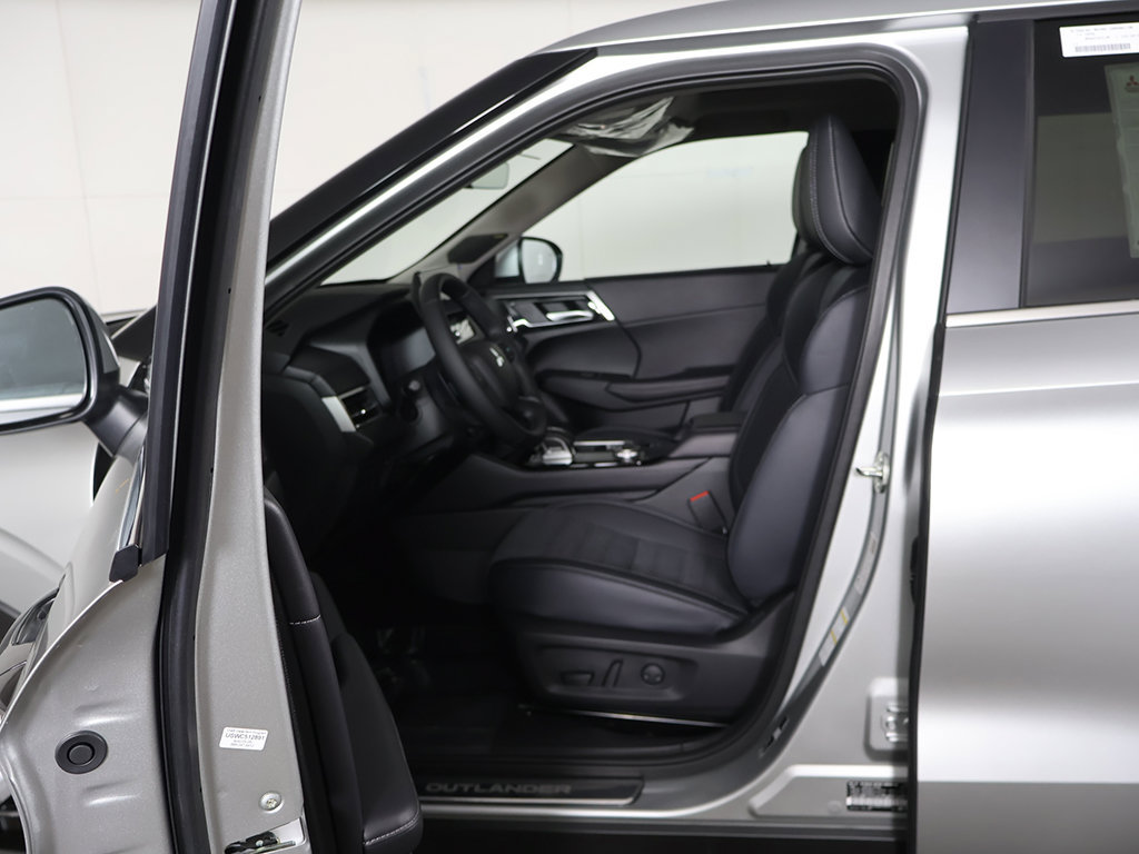 New 2026 Mitsubishi Outlander SE AWD/4WD image 30