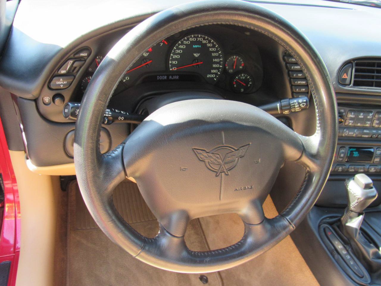 Used 2004 Chevrolet Corvette Convertible w/ Preferred Equipment Group RWD image 21