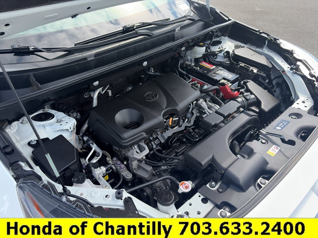 Used 2021 Toyota RAV4 XLE AWD/4WD image 30