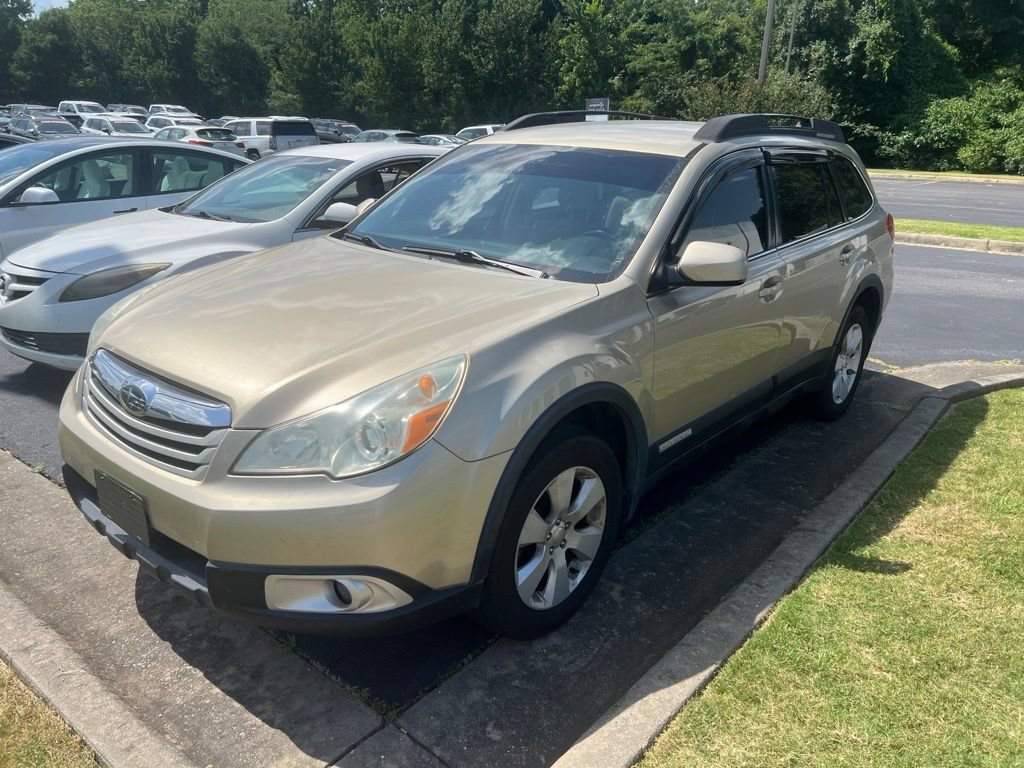 Used 2010 Subaru Outback 2.5i Premium AWD/4WD image 3