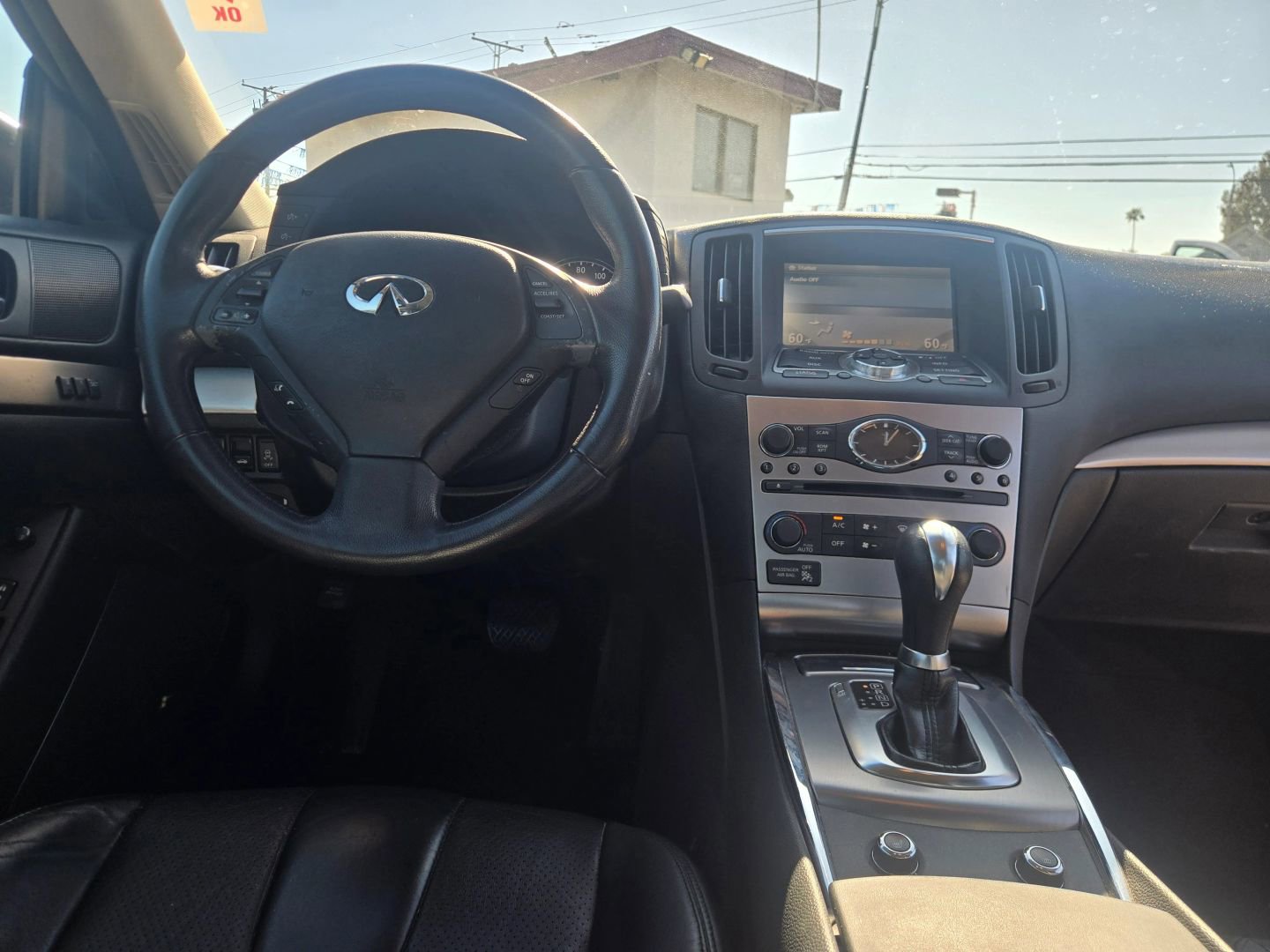 Used 2010 INFINITI G37 Journey w/ Premium Pkg image 17